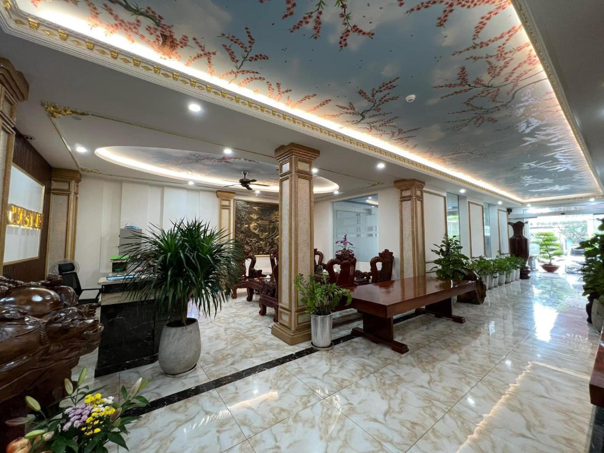 Hotel Nhu Y