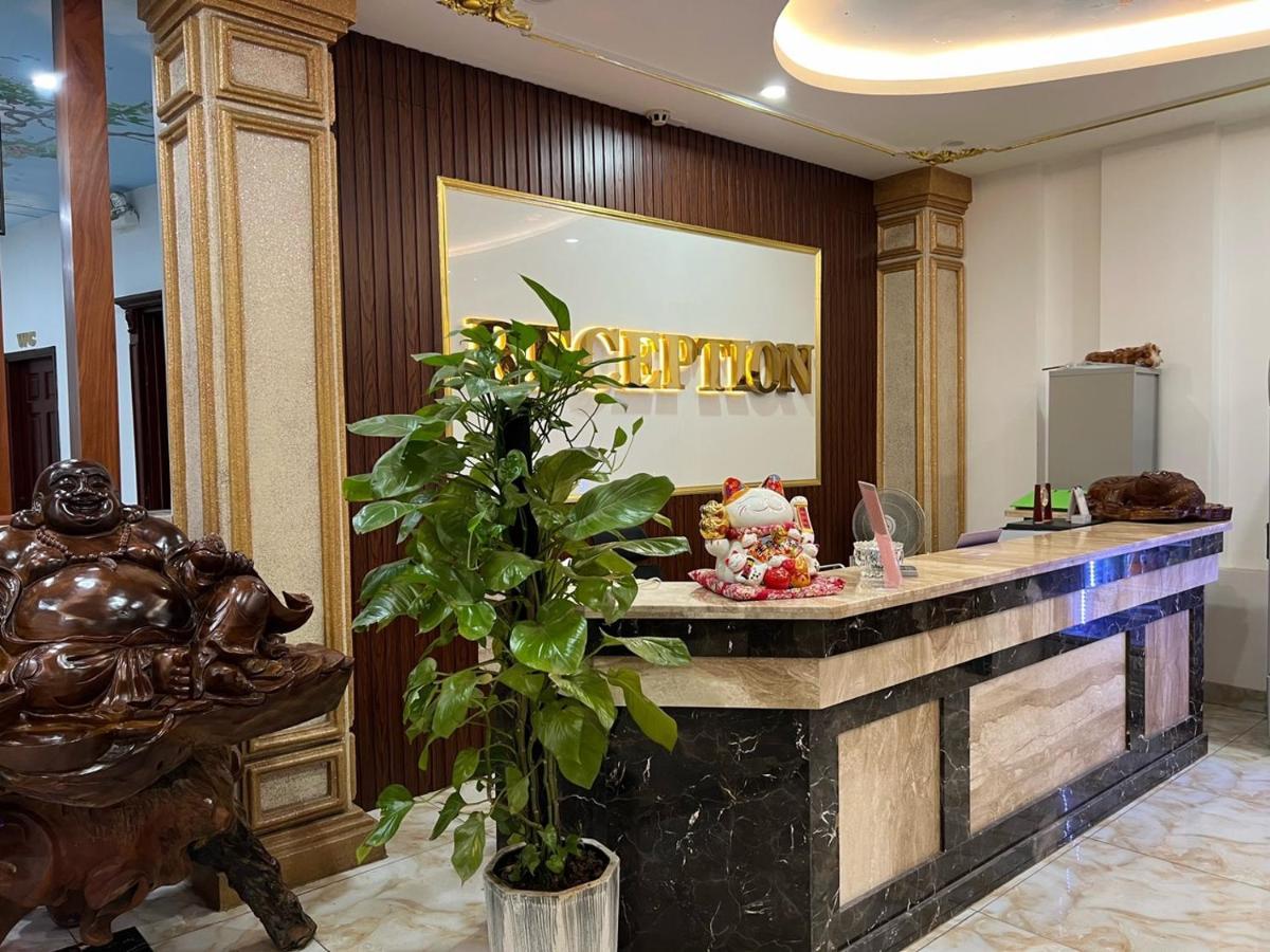 Hotel Nhu Y *